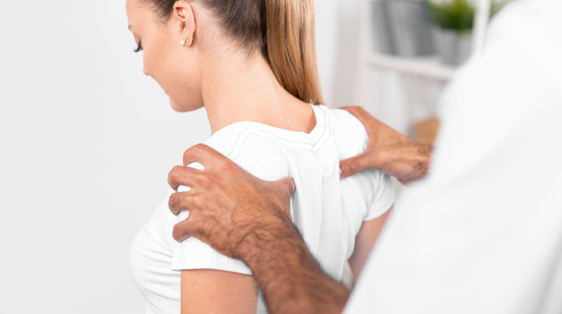 Fisioterapia de hombro para aliviar dolor y recuperar movilidad